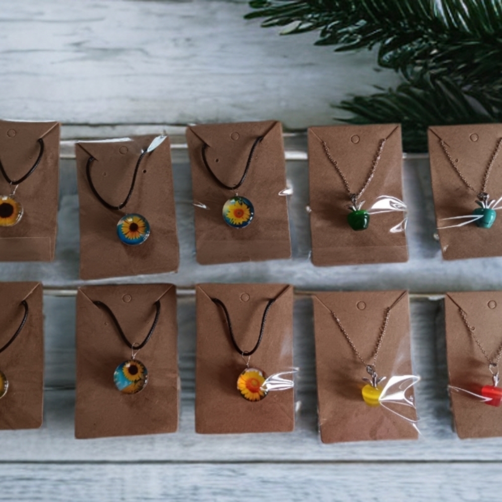 Colorful Pendant Necklace Set